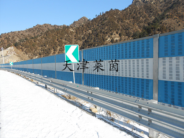 <a href=http://www.51caipu.com.cn/news_article?news_id=124>聲屏障</a>