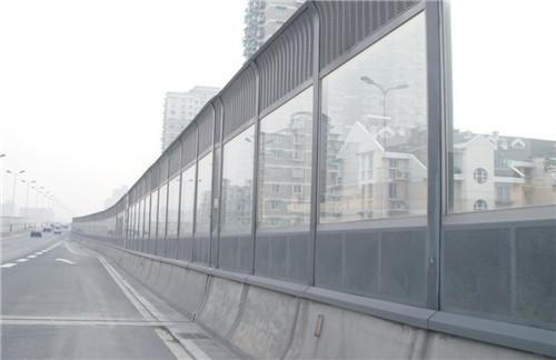 <a href=http://www.51caipu.com.cn/news_article?news_id=133>公路聲屏障</a>