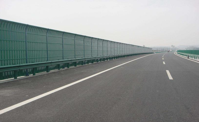 <a href=http://www.51caipu.com.cn/news_article?news_id=140>高速公路聲屏障</a>